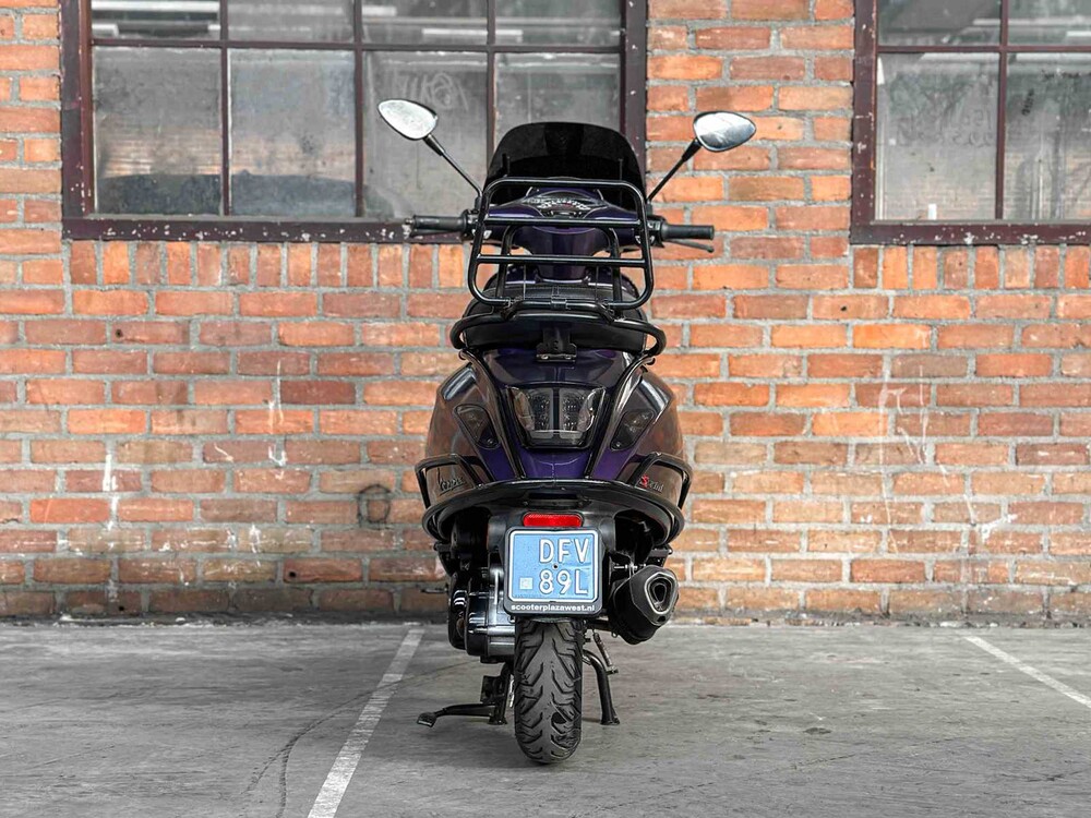 Vespa Sprint 4T -Carbon- (CUSTOM) 2016, DFV-89-L Roller