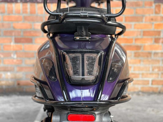 Vespa Sprint 4T -Carbon- (CUSTOM) 2016, DFV-89-L Scooter
