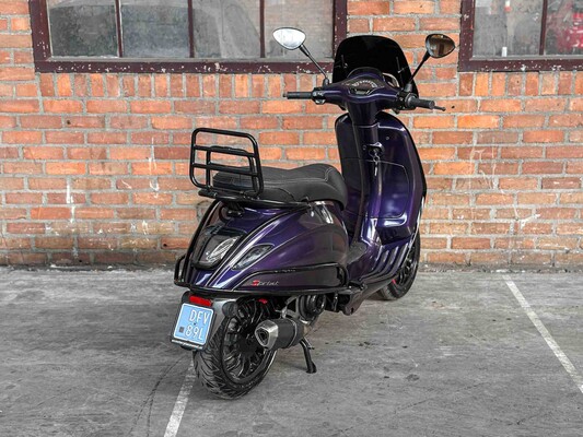 Vespa Sprint 4T -Carbon- (CUSTOM) 2016, DFV-89-L Scooter