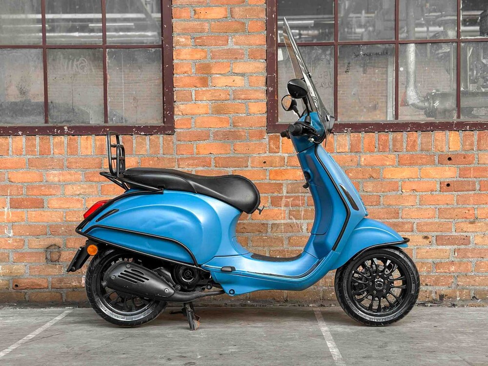 Vespa Sprint 4T 2015, DDH-77-P Roller
