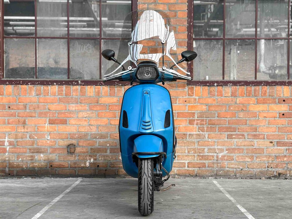 Vespa Sprint 4T 2015, DDH-77-P Roller