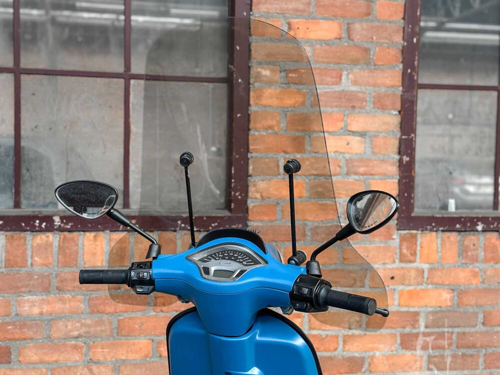 Vespa Sprint 4T 2015, DDH-77-P Roller
