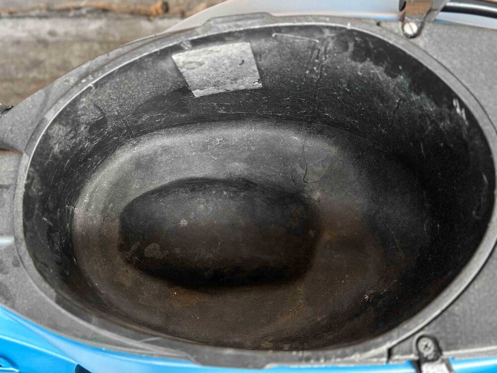 Vespa Sprint 4T 2015, DDH-77-P Roller