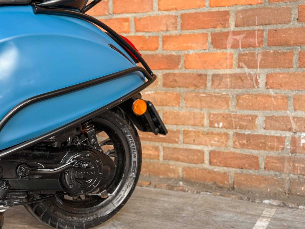 Vespa Sprint 4T 2015, DDH-77-P Roller