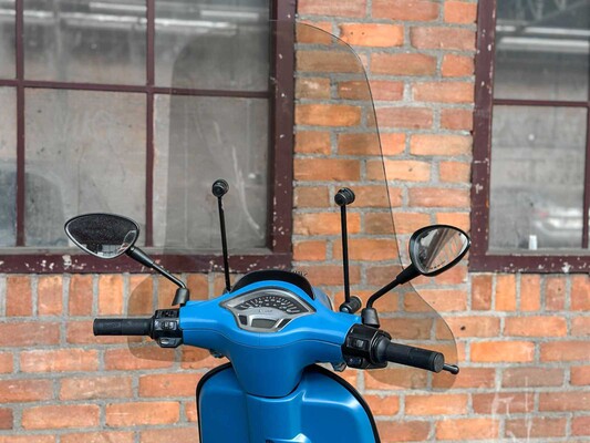 Vespa Sprint 4T 2015, DDH-77-P Scooter