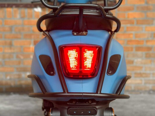 Vespa Sprint 4T 2015, DDH-77-P Scooter