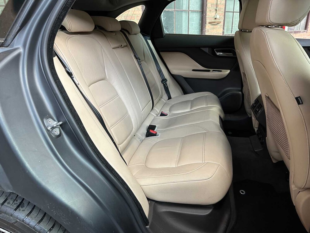 Jaguar F-PACE 3.0 Portfolio AWD 30d 300PS 2016, JV-016-S