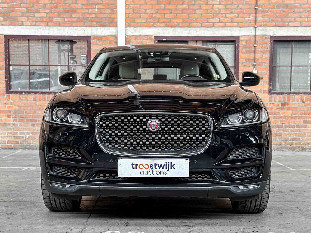 Jaguar F-PACE 3.0 Portfolio AWD 30d 300PS 2016, JV-016-S