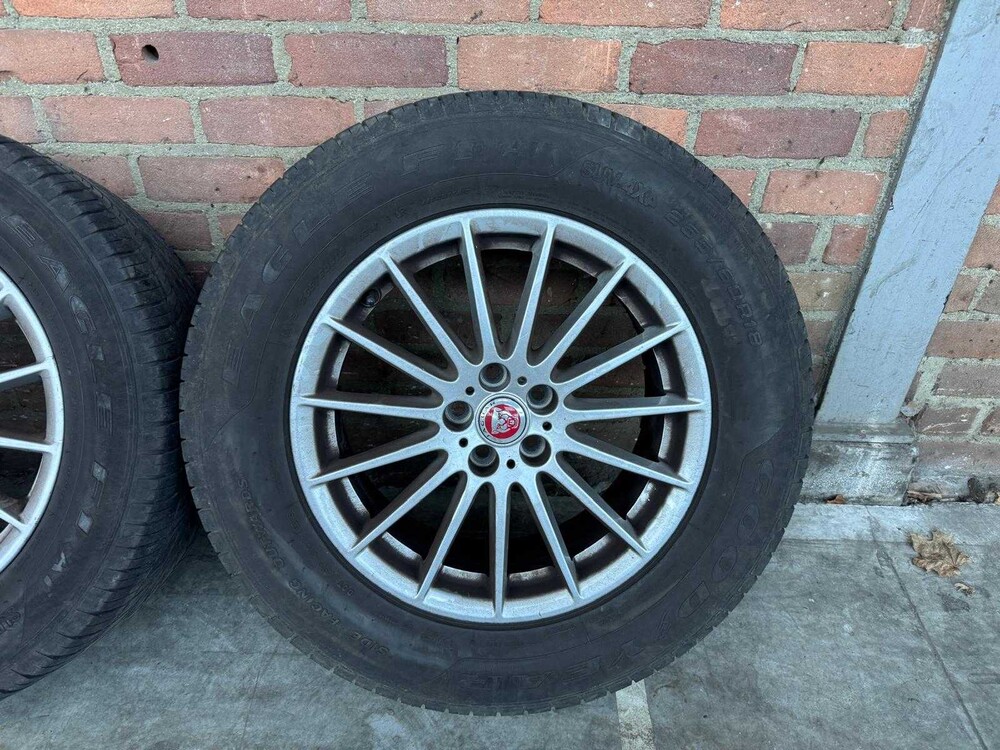 Jaguar F-PACE 3.0 Portfolio AWD 30d 300PS 2016, JV-016-S