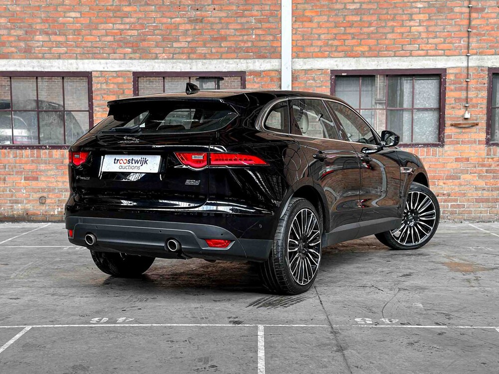 Jaguar F-PACE 3.0 Portfolio AWD 30d 300PS 2016, JV-016-S