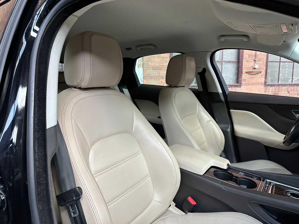 Jaguar F-PACE 3.0 Portfolio AWD 30d 300PS 2016, JV-016-S