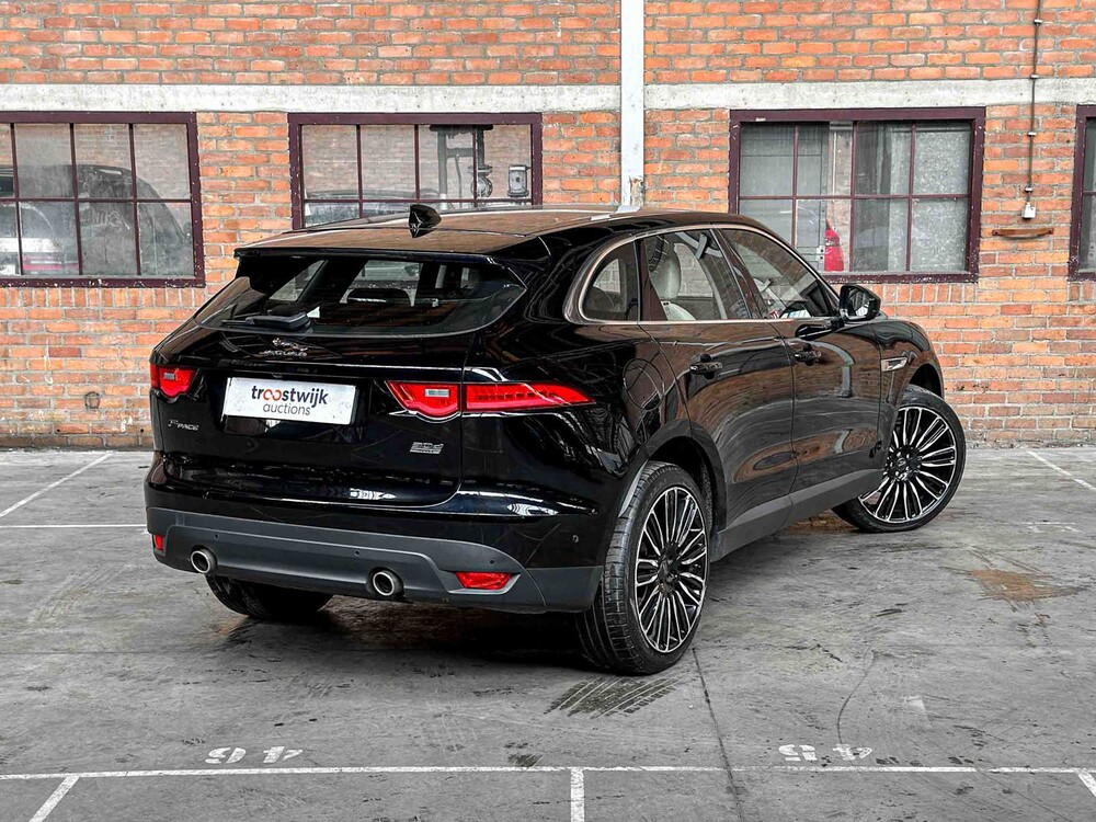 Jaguar F-PACE 3.0 Portfolio AWD 30d 300PS 2016, JV-016-S