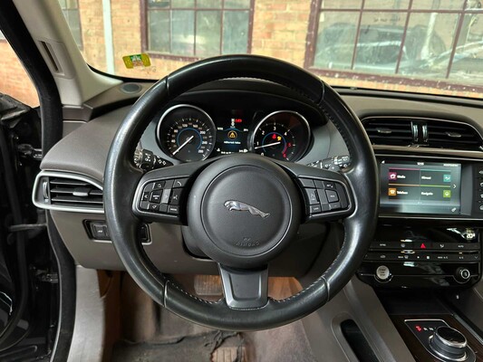 Jaguar F-PACE 3.0 Portfolio AWD 30d 300pk 2016, JV-016-S