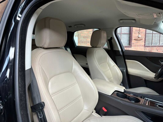 Jaguar F-PACE 3.0 Portfolio AWD 30d 300pk 2016, JV-016-S