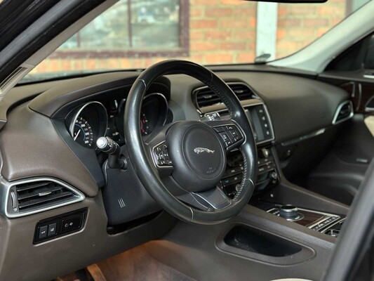 Jaguar F-PACE 3.0 Portfolio AWD 30d 300pk 2016, JV-016-S