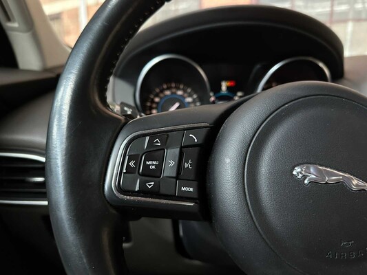Jaguar F-PACE 3.0 Portfolio AWD 30d 300pk 2016, JV-016-S