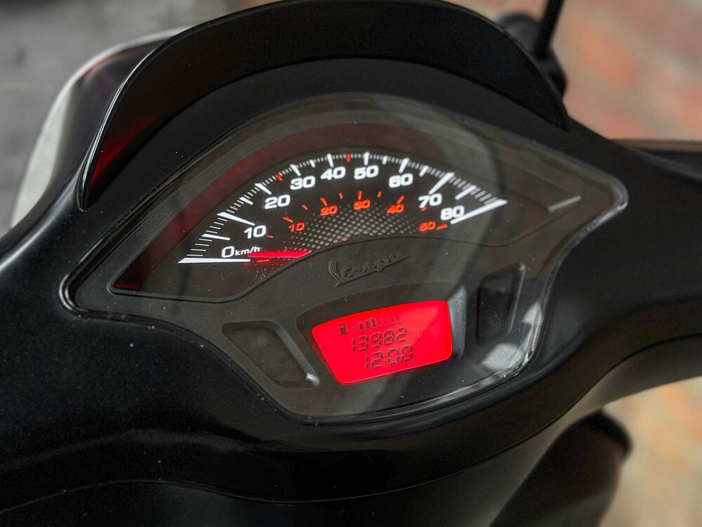 Vespa Sprint 4T 49cc 2014, F-906-ZB Motorroller