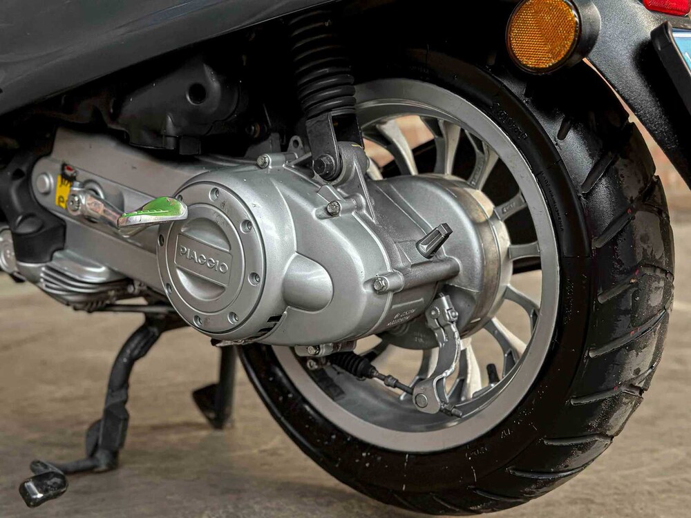 Vespa Sprint 4T 49cc 2014, F-768-VR Roller