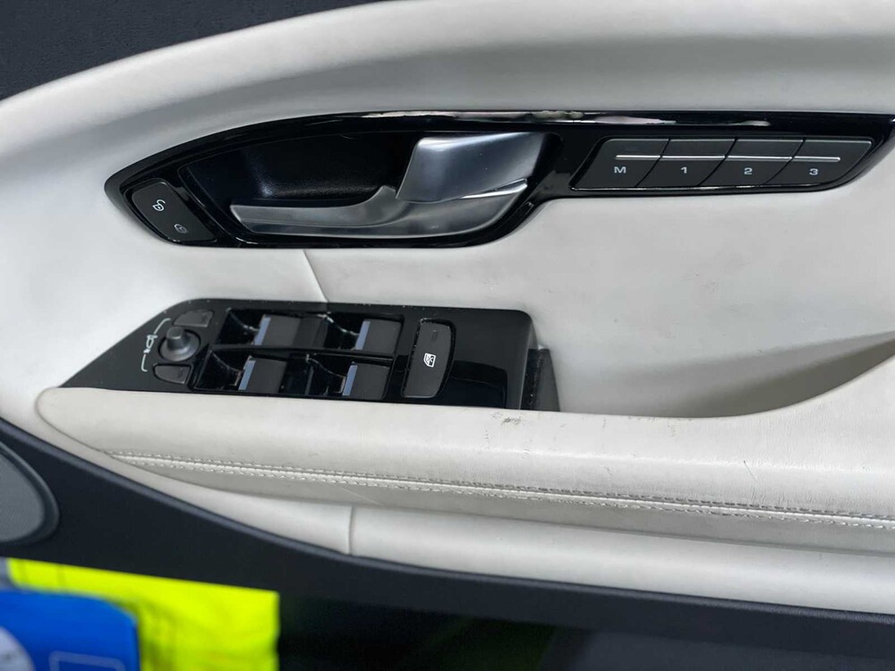 Land Rover Range Rover Evoque 2.0 D180 AWD R-Dynamic Erstausgabe 179PS 2019, S-595-XV