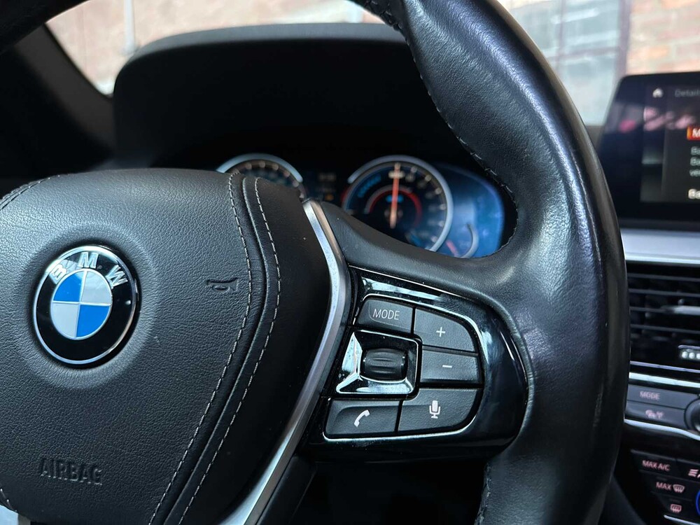 BMW 530e iPerformance High Executive 184PS 2018 5er, SH-236-P