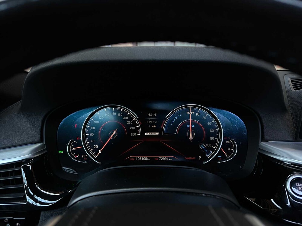 BMW 530e iPerformance High Executive 184PS 2018 5er, SH-236-P