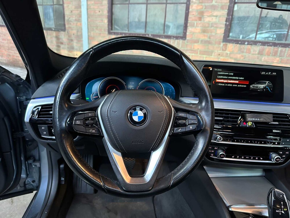 BMW 530e iPerformance High Executive 184PS 2018 5er, SH-236-P