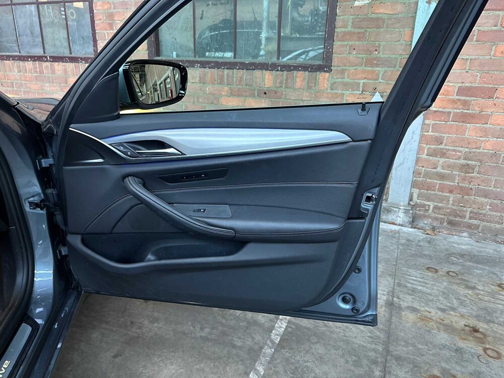 BMW 530e iPerformance High Executive 184PS 2018 5er, SH-236-P