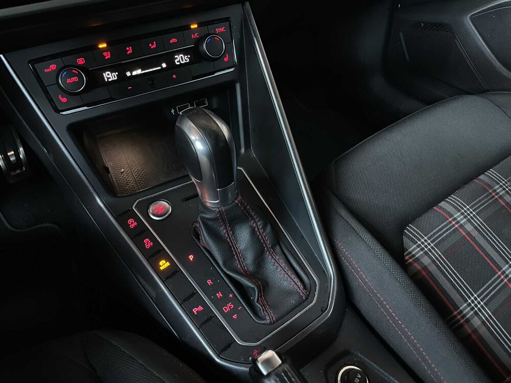 Volkswagen Polo GTI 2.0 TSI 200PS 2019, P-213-JN