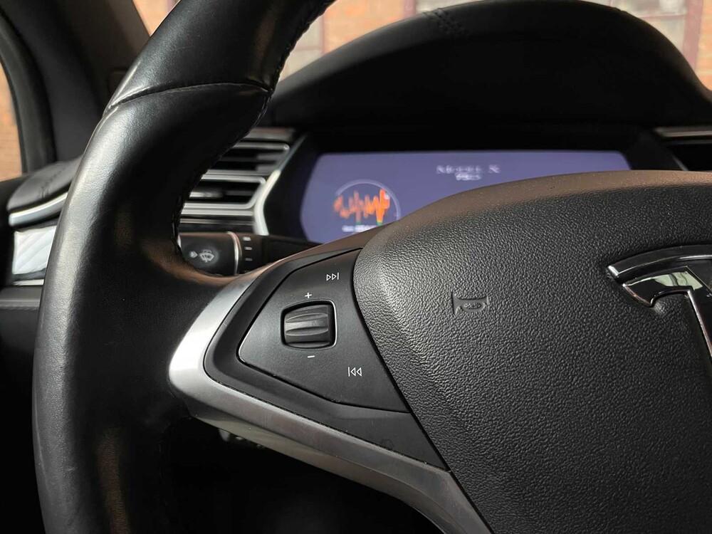 Tesla Model X 75D Base 7p 333PS 2018 (Original-NL), ST-663-B