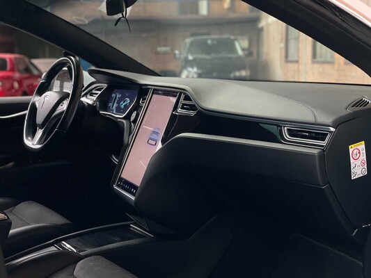 Tesla Model X 75D Base 7p 333pk 2018 (Origineel-NL), ST-663-B