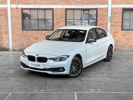 BMW 320i Essential 2.0 184hp 2015 3-Series, HB-971-D