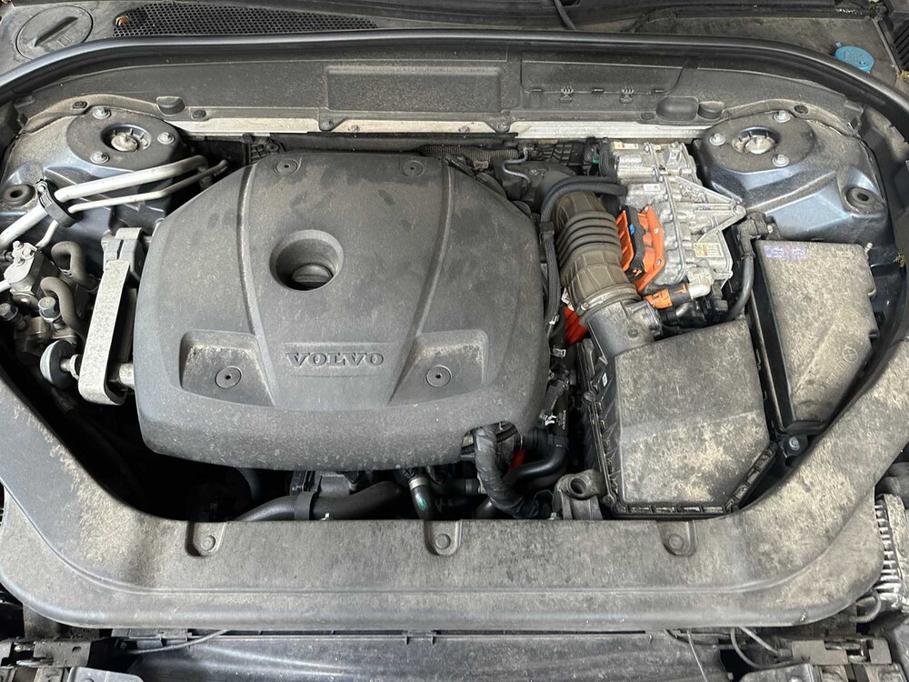 Volvo XC60 2.0 T8 TE AWD Momentum Pro 303pk 2019, S-201-TX