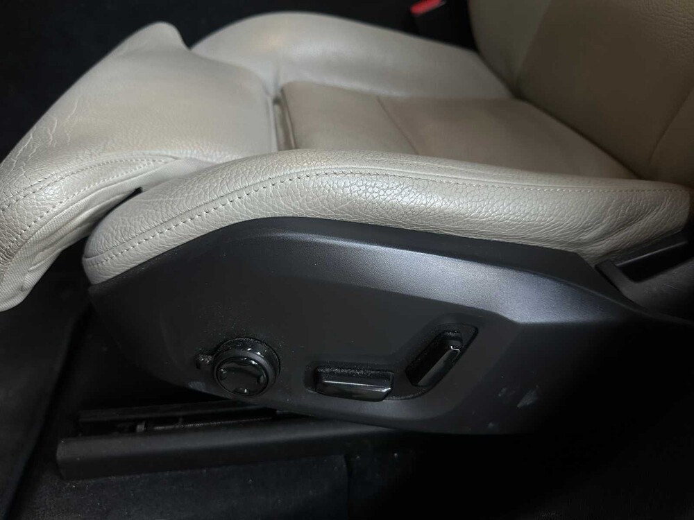 Volvo XC60 2.0 T8 TE AWD Momentum Pro 303pk 2019, S-201-TX