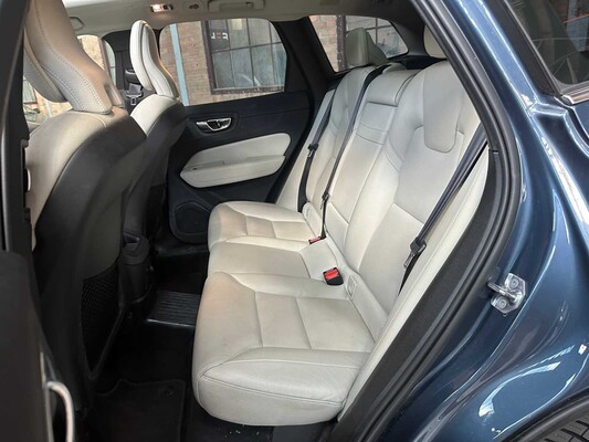 Volvo XC60 2.0 T8 TE AWD Momentum Pro 303hp 2019, S-201-TX
