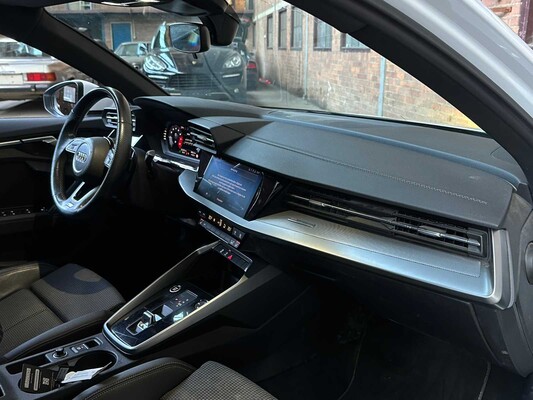 Audi A3 Sportback 30 TFSI S Edition S-Line 110hp 2021 (Original-NL), L-963-SJ