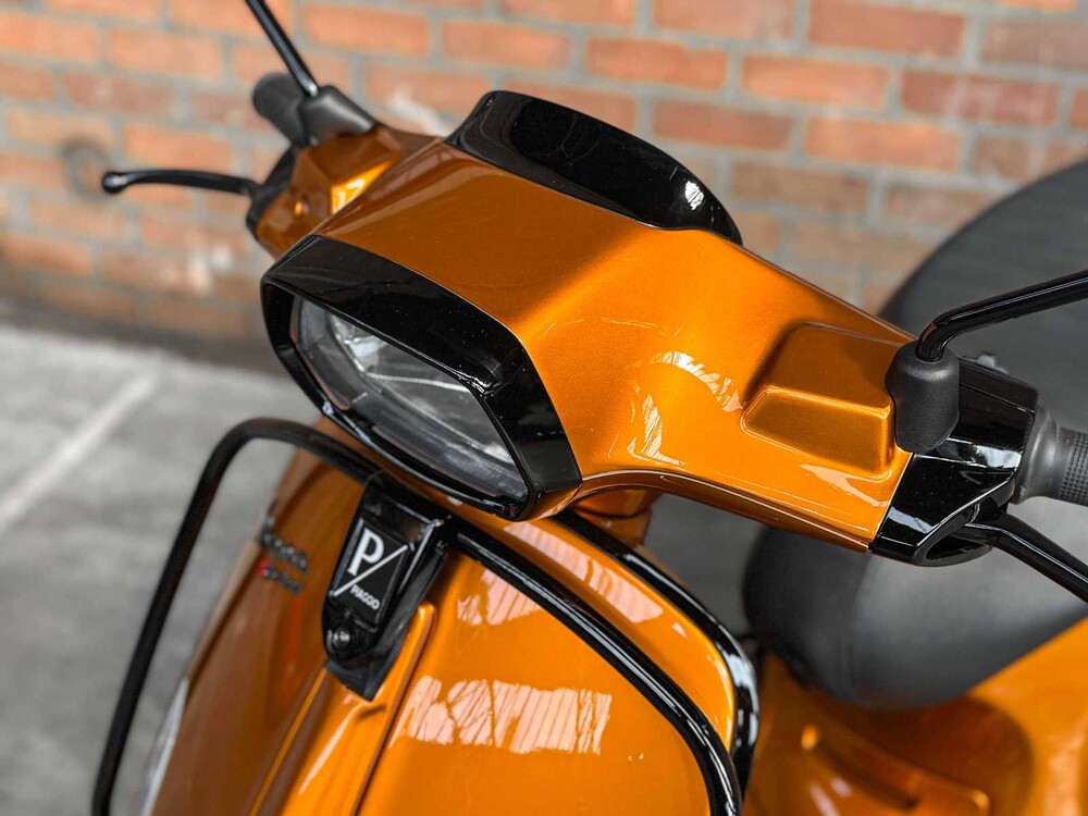 Vespa Sprint 4T (CUSTOM) 2014, F-512-XF Scooter