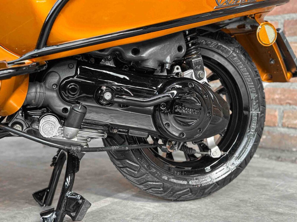 Vespa Sprint 4T (CUSTOM) 2014, F-512-XF Scooter