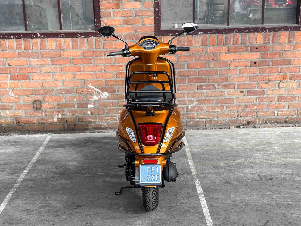 Vespa Sprint 4T (CUSTOM) 2014, F-512-XF Scooter