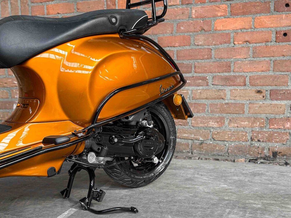 Vespa Sprint 4T (CUSTOM) 2014, F-512-XF Scooter