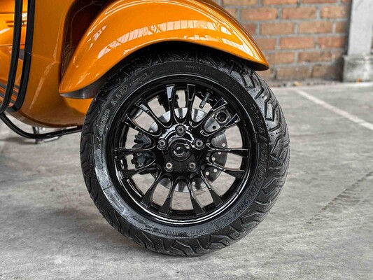 Vespa Sprint 4T (CUSTOM) 2014, F-512-XF Scooter