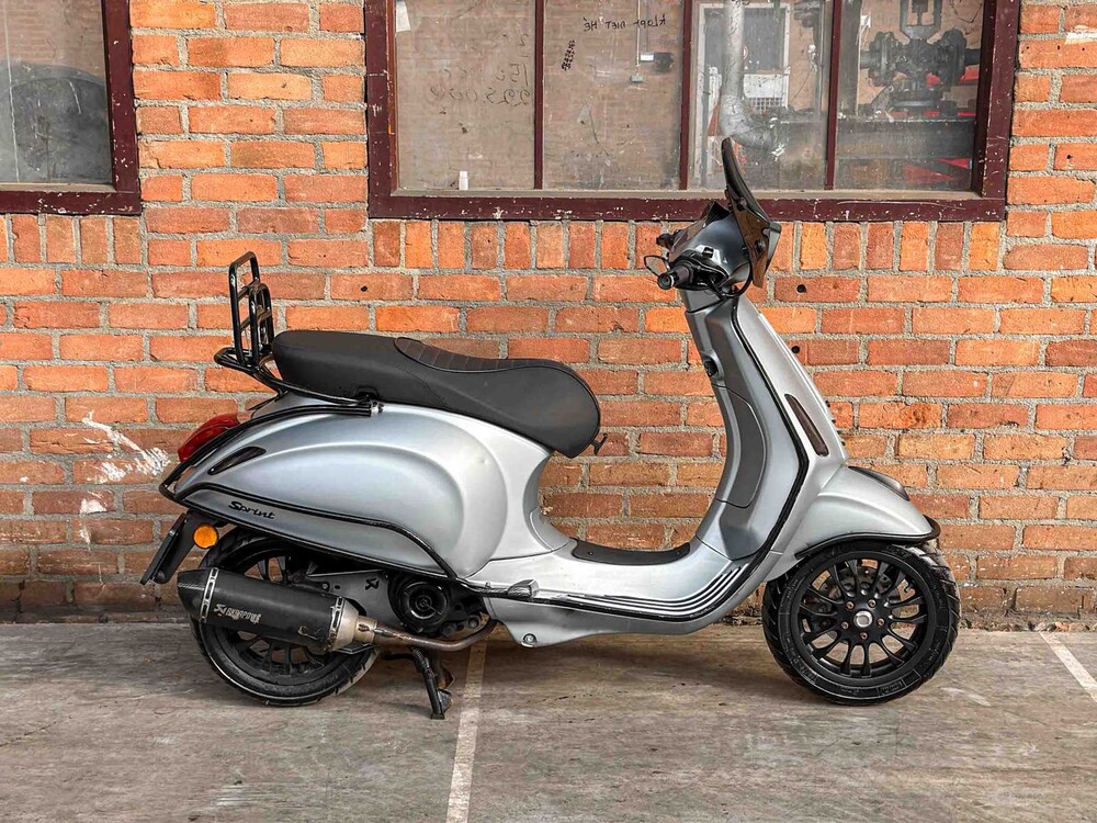 Vespa Sprint Primavera 4T 2016 (CUSTOM), DGN-46-R Scooter
