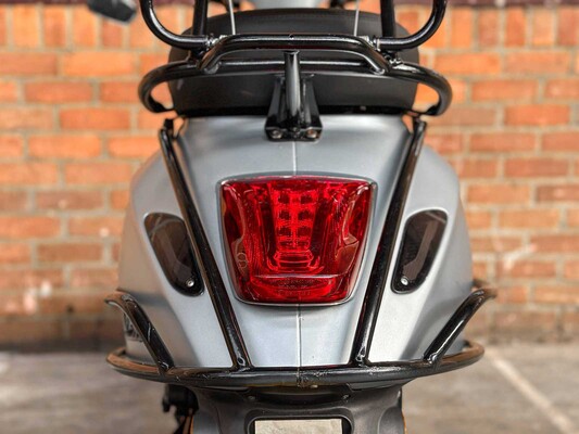 Vespa Sprint Primavera 4T 2016 (CUSTOM), DGN-46-R Scooter