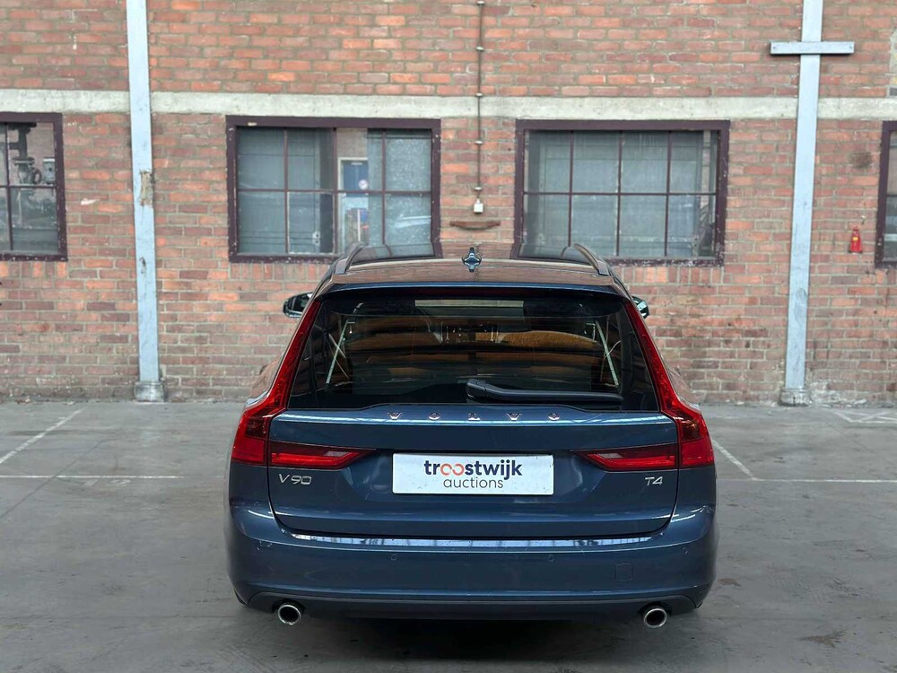 Volvo V90 2.0 T4 Momentum Pro 190pk 2019, XX-067-J