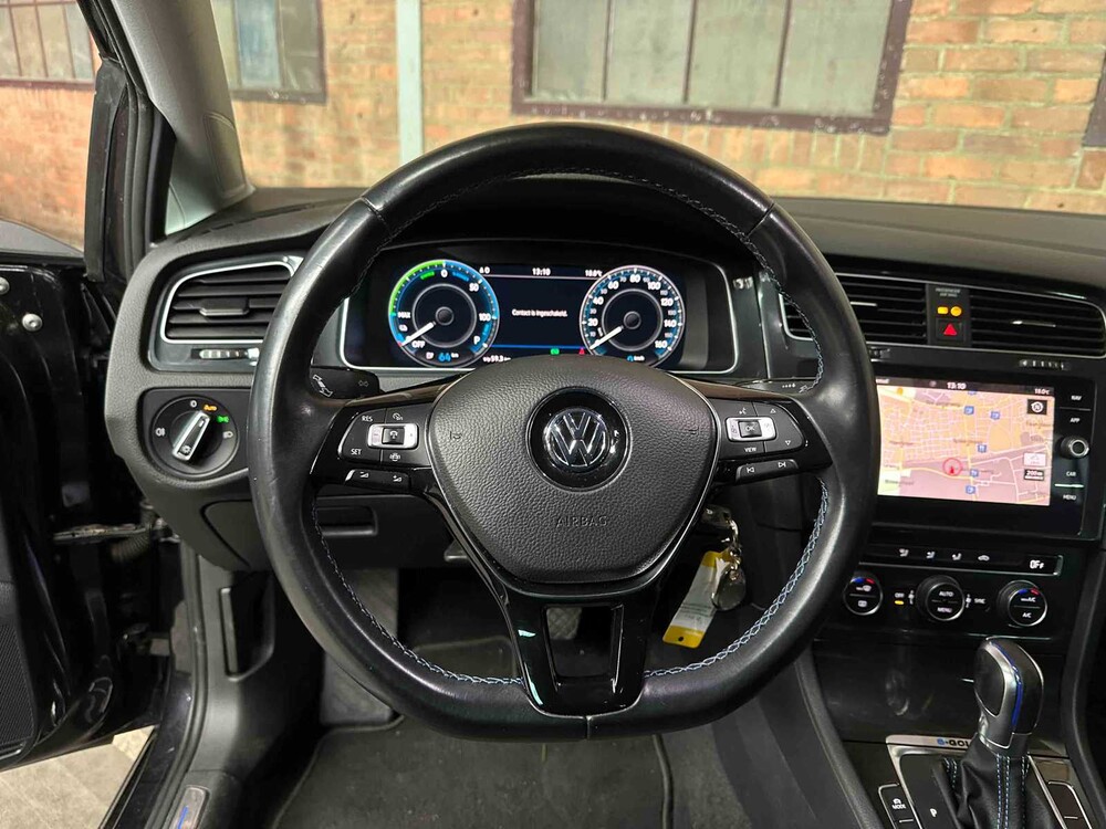Volkswagen e-Golf 136pk 2019 (Origineel-NL), ZF-315-L