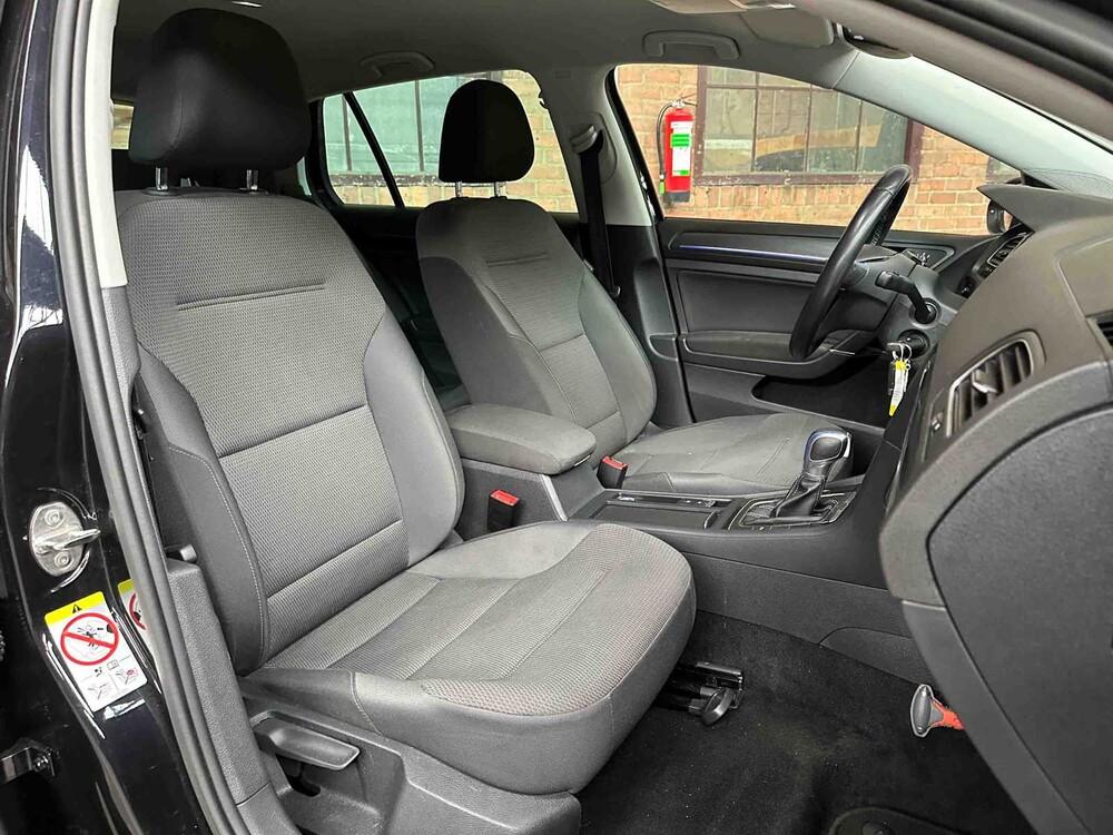 Volkswagen e-Golf 136pk 2019 (Origineel-NL), ZF-315-L