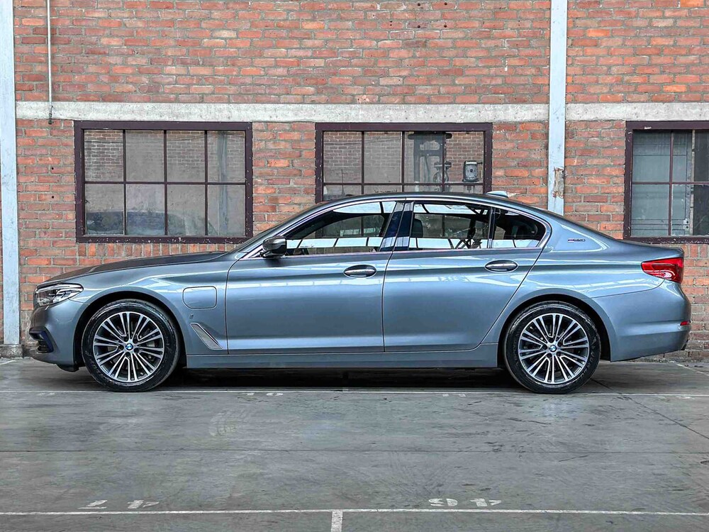 BMW 530e iPerformance High Executive 184PS 2018 5er, SH-236-P