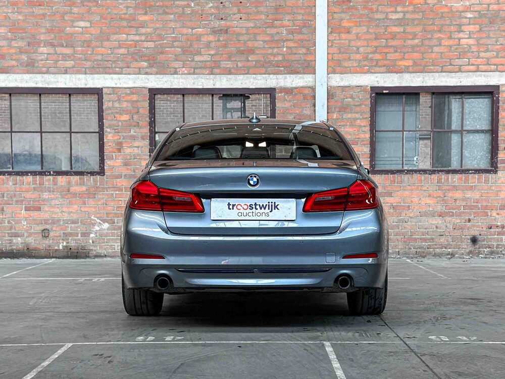 BMW 530e iPerformance High Executive 184PS 2018 5er, SH-236-P