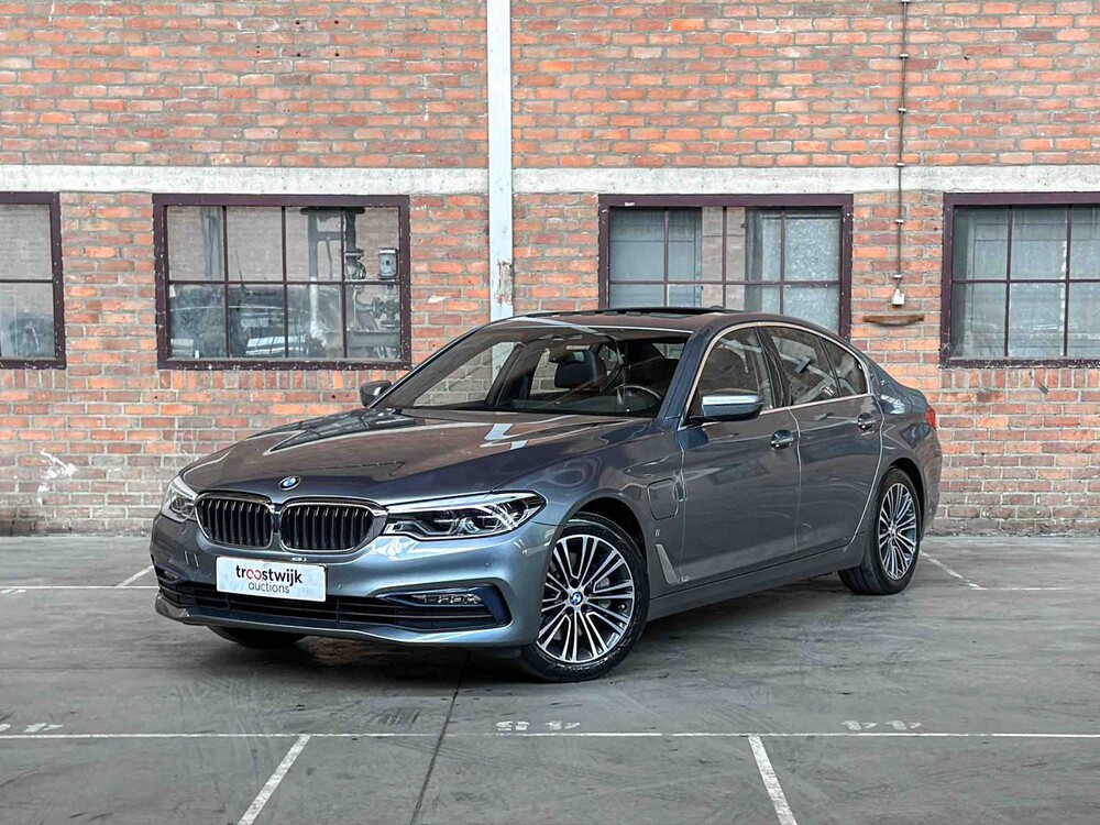 BMW 530e iPerformance High Executive 184PS 2018 5er, SH-236-P