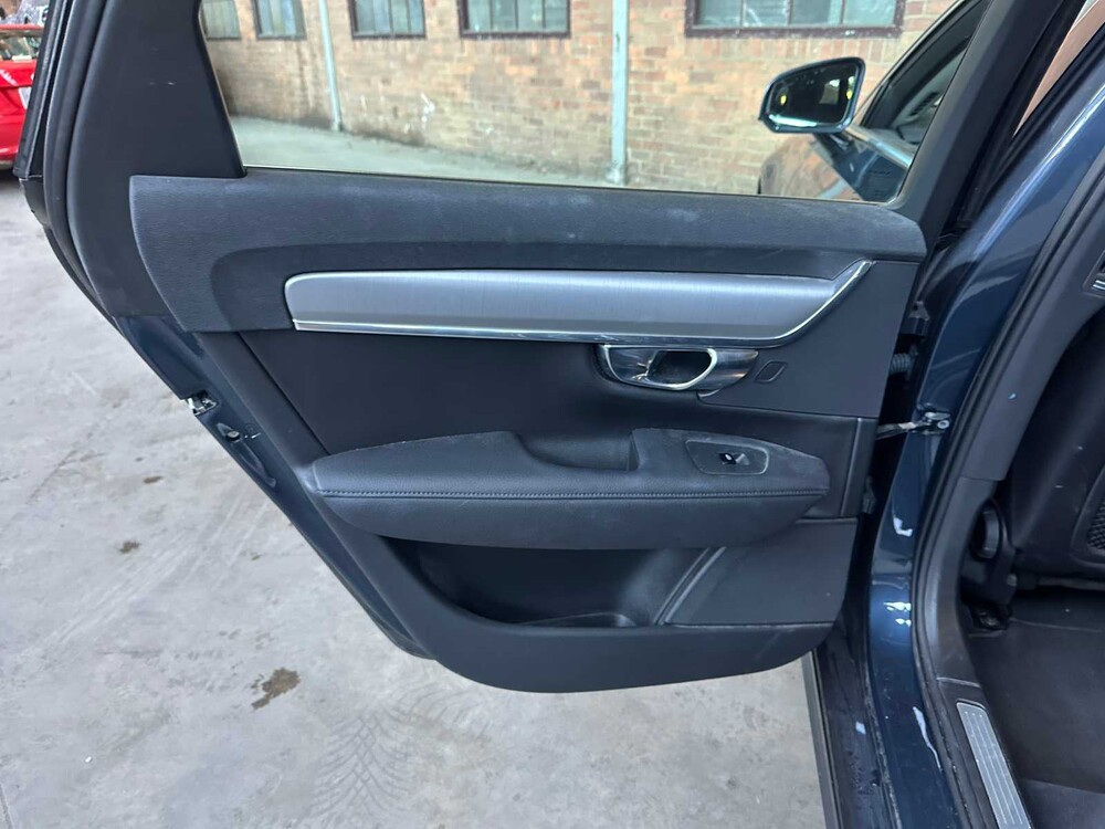 Volvo V90 2.0 T4 Momentum Pro 190PS 2019, XX-067-J