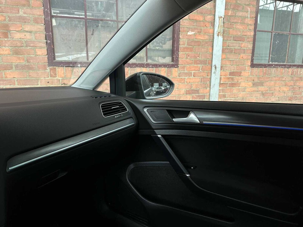 Volkswagen e-Golf 136PS 2019 (Original-NL), ZF-315-L